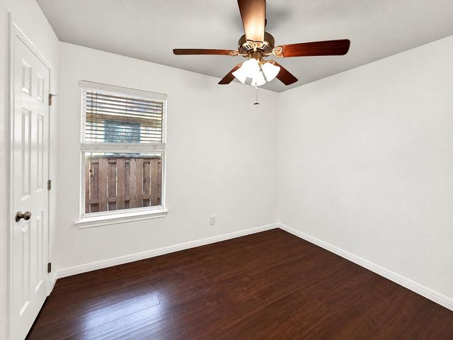 301 Armstrong ST, San Marcos, TX 78666