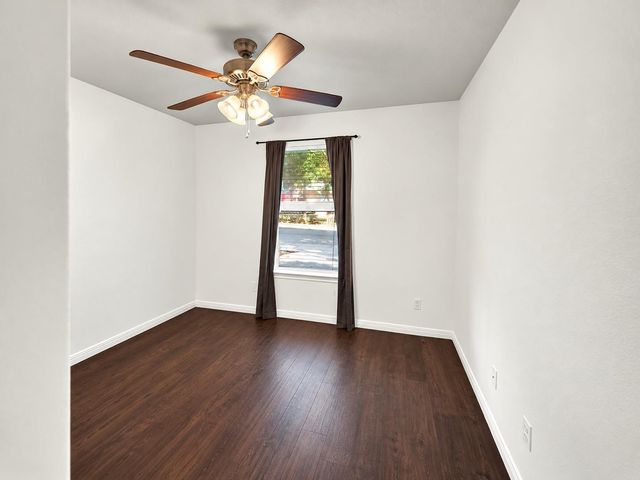 301 Armstrong ST, San Marcos, TX 78666