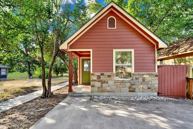 301 Armstrong ST, San Marcos, TX 78666