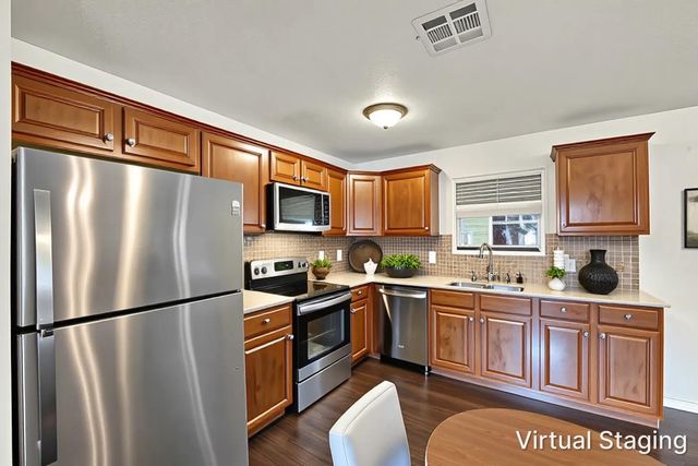 301 Armstrong ST, San Marcos, TX 78666