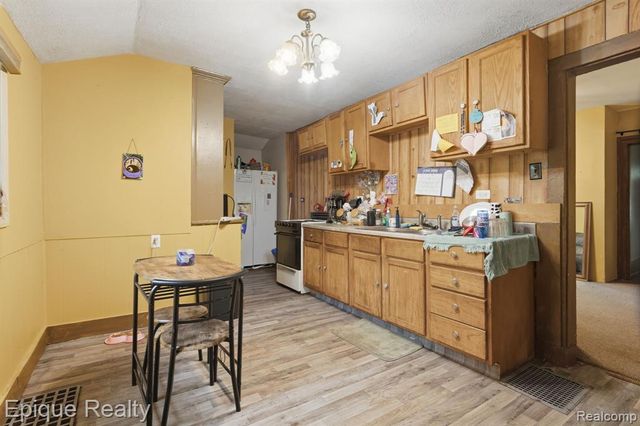 1807 10th Street, Port Huron, MI 48060