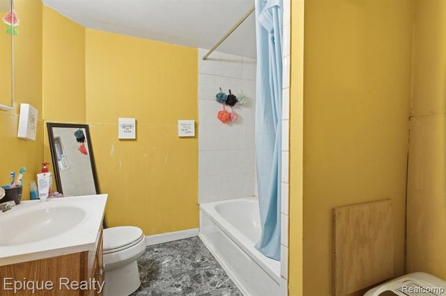 1807 10th Street, Port Huron, MI 48060