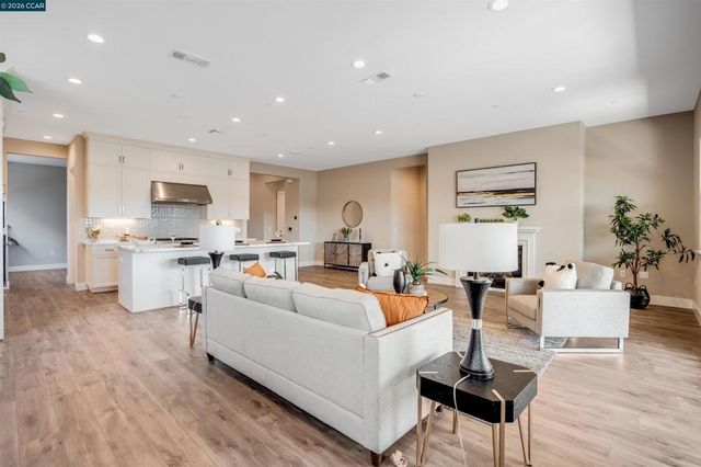 3086 Phoenix Avenue, Tracy, CA 95377