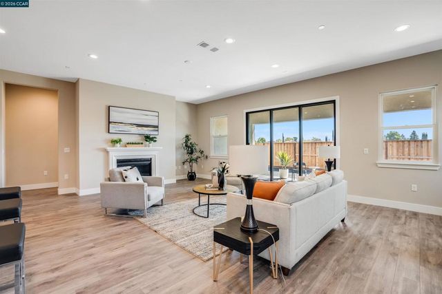 3086 Phoenix Avenue, Tracy, CA 95377