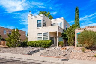 7725 PINEWOOD Drive NW, Albuquerque, NM 87120