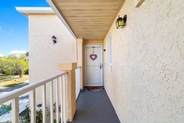 1627 SE Green Acres Cir Apt Z203, Port St Lucie, FL 34952