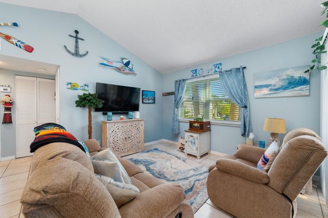 1627 SE Green Acres Cir Apt Z203, Port St Lucie, FL 34952