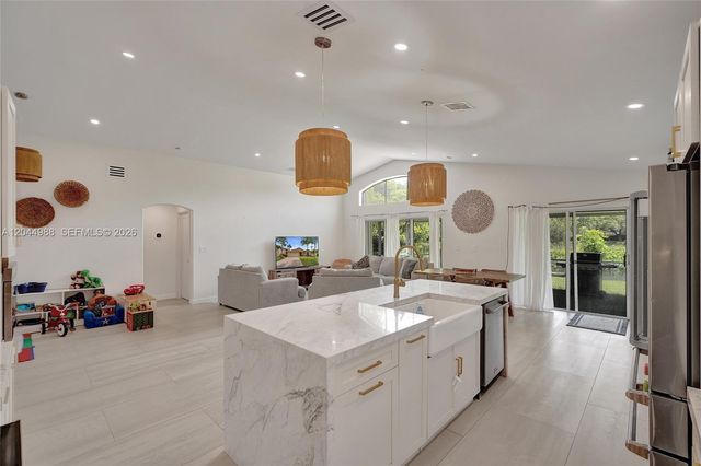 19473 NW 24th Pl, Pembroke Pines, FL 33029