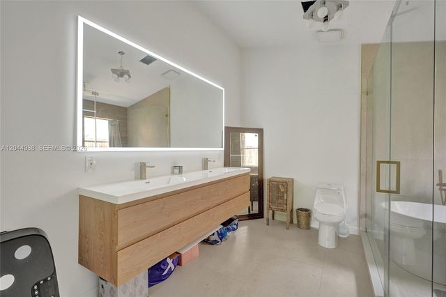 19473 NW 24th Pl, Pembroke Pines, FL 33029