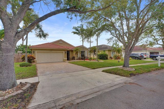 19473 NW 24th Pl, Pembroke Pines, FL 33029