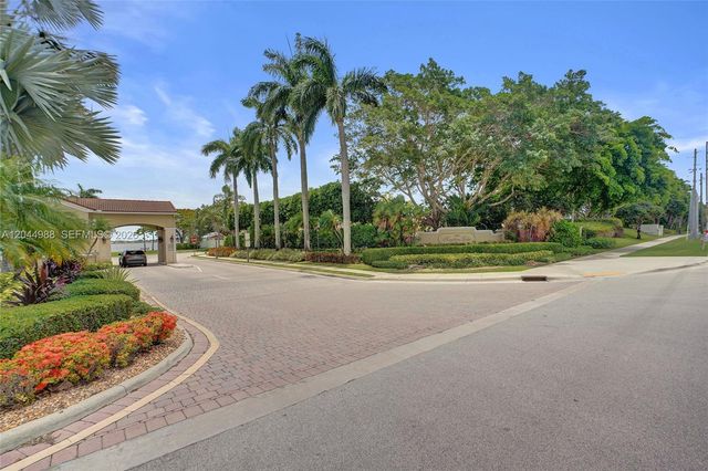 19473 NW 24th Pl, Pembroke Pines, FL 33029