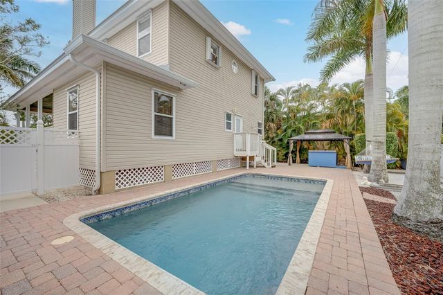 740 W VIRGINIA AVENUE, Punta Gorda, FL 33950