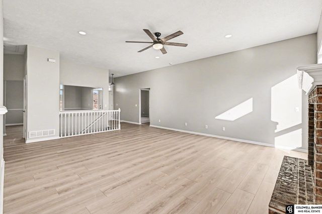 9865 Fowler Drive, Papillion, NE 68046