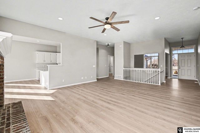 9865 Fowler Drive, Papillion, NE 68046