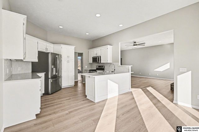 9865 Fowler Drive, Papillion, NE 68046