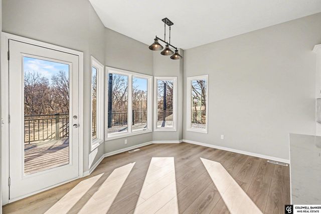 9865 Fowler Drive, Papillion, NE 68046