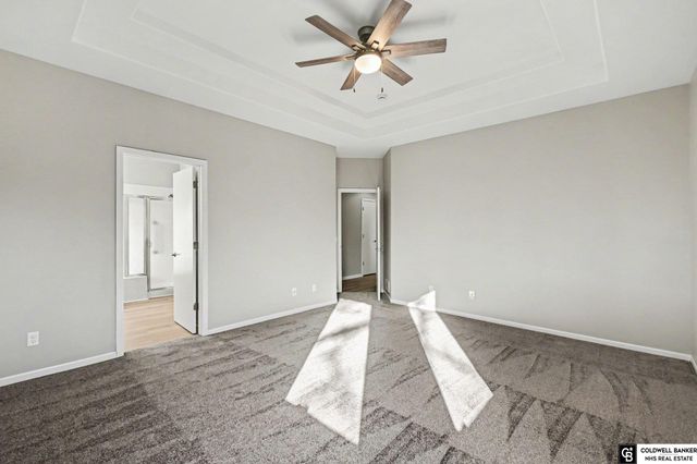 9865 Fowler Drive, Papillion, NE 68046