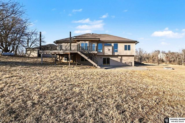 9865 Fowler Drive, Papillion, NE 68046