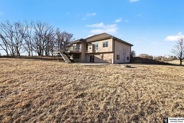 9865 Fowler Drive, Papillion, NE 68046
