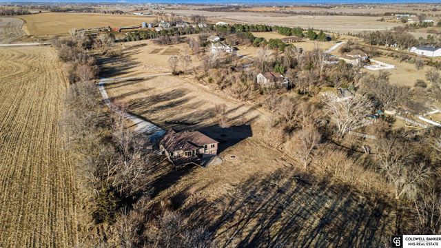 9865 Fowler Drive, Papillion, NE 68046