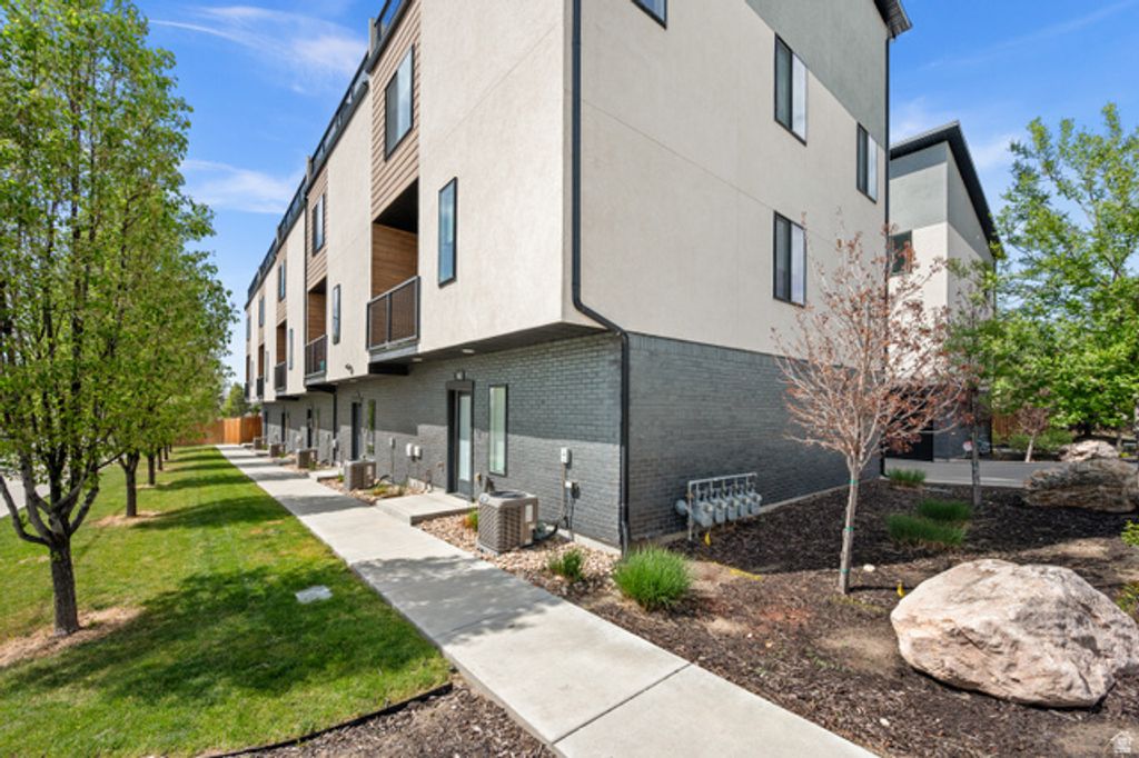 1838 E MELBOURNE CT, Millcreek, UT 84106