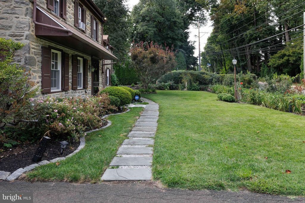 8381 GLEN RD, Elkins Park, PA 19027 — photo 4