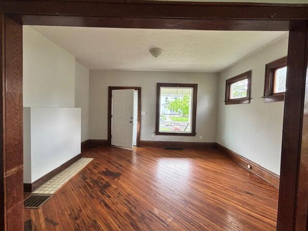 1686 Minnesota Avenue, Columbus, OH 43211