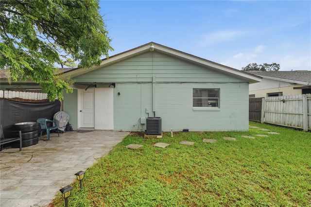 524 PIGEON CIR, Orlando, FL 32825