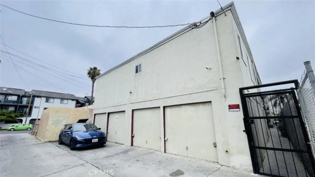 1083 Gaviota Avenue, Long Beach, CA 90813