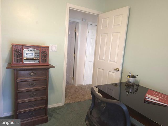 20 OAKS DR, Mays Landing, NJ 08330