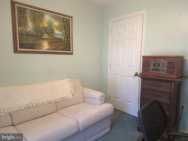 20 OAKS DR, Mays Landing, NJ 08330