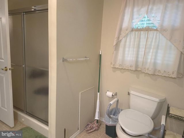 20 OAKS DR, Mays Landing, NJ 08330