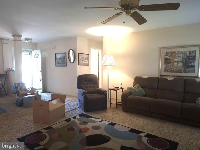 20 OAKS DR, Mays Landing, NJ 08330