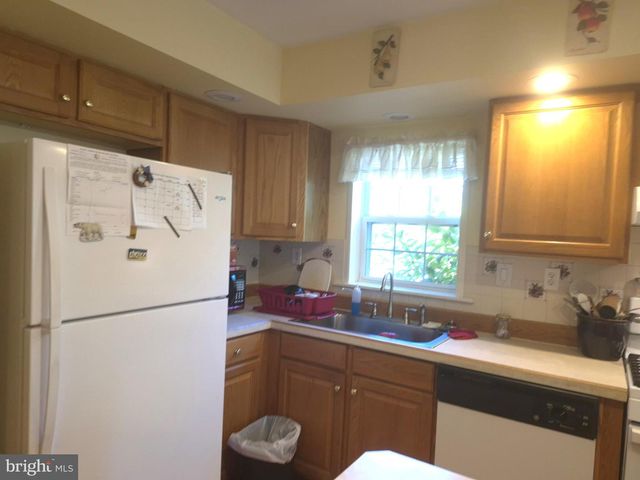 20 OAKS DR, Mays Landing, NJ 08330