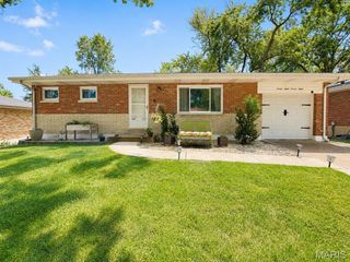 9828 Whitcomb Lane, Affton, MO 63123