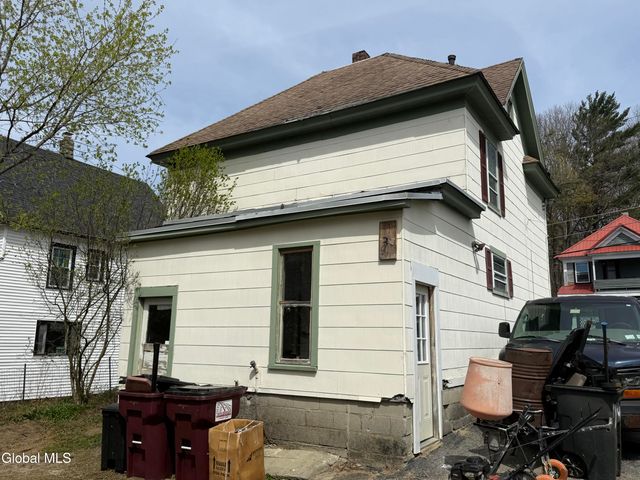 74 Park Street, Gloversville, NY 12078
