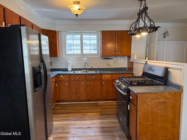 74 Park Street, Gloversville, NY 12078