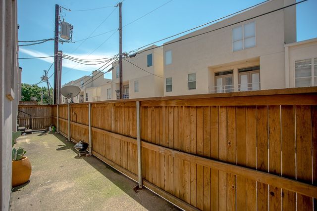 3901 Travis Street 116, Dallas, TX 75204