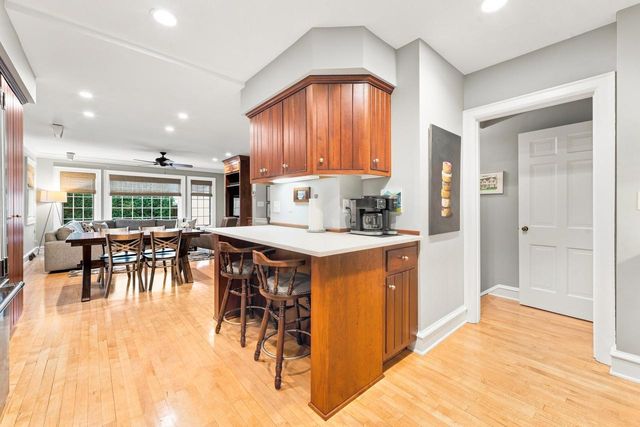 2516 N 90th STREET, Wauwatosa, WI 53226