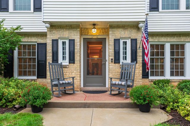 2516 N 90th STREET, Wauwatosa, WI 53226