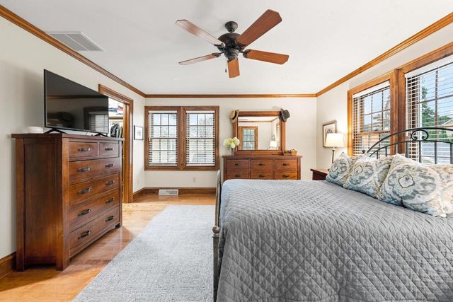 2516 N 90th STREET, Wauwatosa, WI 53226