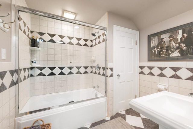 2516 N 90th STREET, Wauwatosa, WI 53226