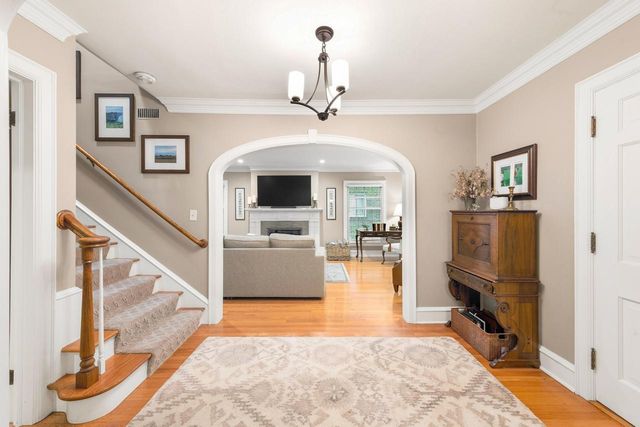 2516 N 90th STREET, Wauwatosa, WI 53226