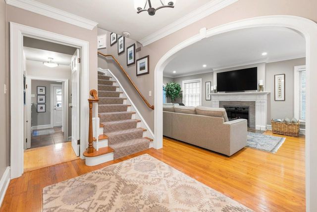 2516 N 90th STREET, Wauwatosa, WI 53226
