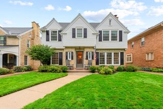 2516 N 90th STREET, Wauwatosa, WI 53226