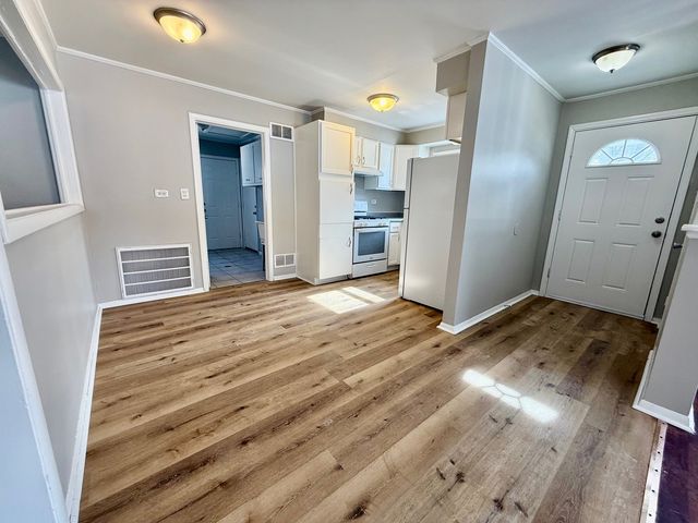 2904 Woodworth Place, Hazel Crest, IL 60429