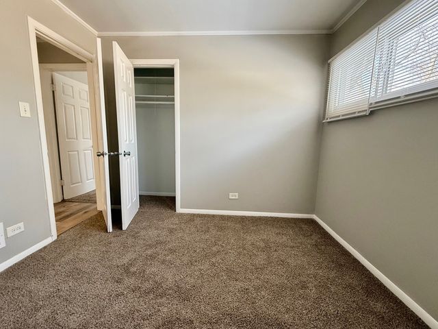 2904 Woodworth Place, Hazel Crest, IL 60429