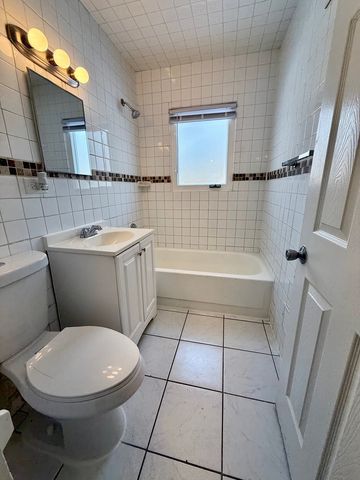 2904 Woodworth Place, Hazel Crest, IL 60429