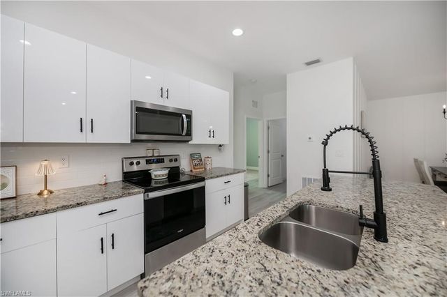 3037 harvard CIR, Labelle, FL 33935