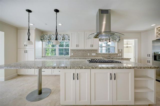 11518 Summerhill Lane, Piney Point Village, TX 77024